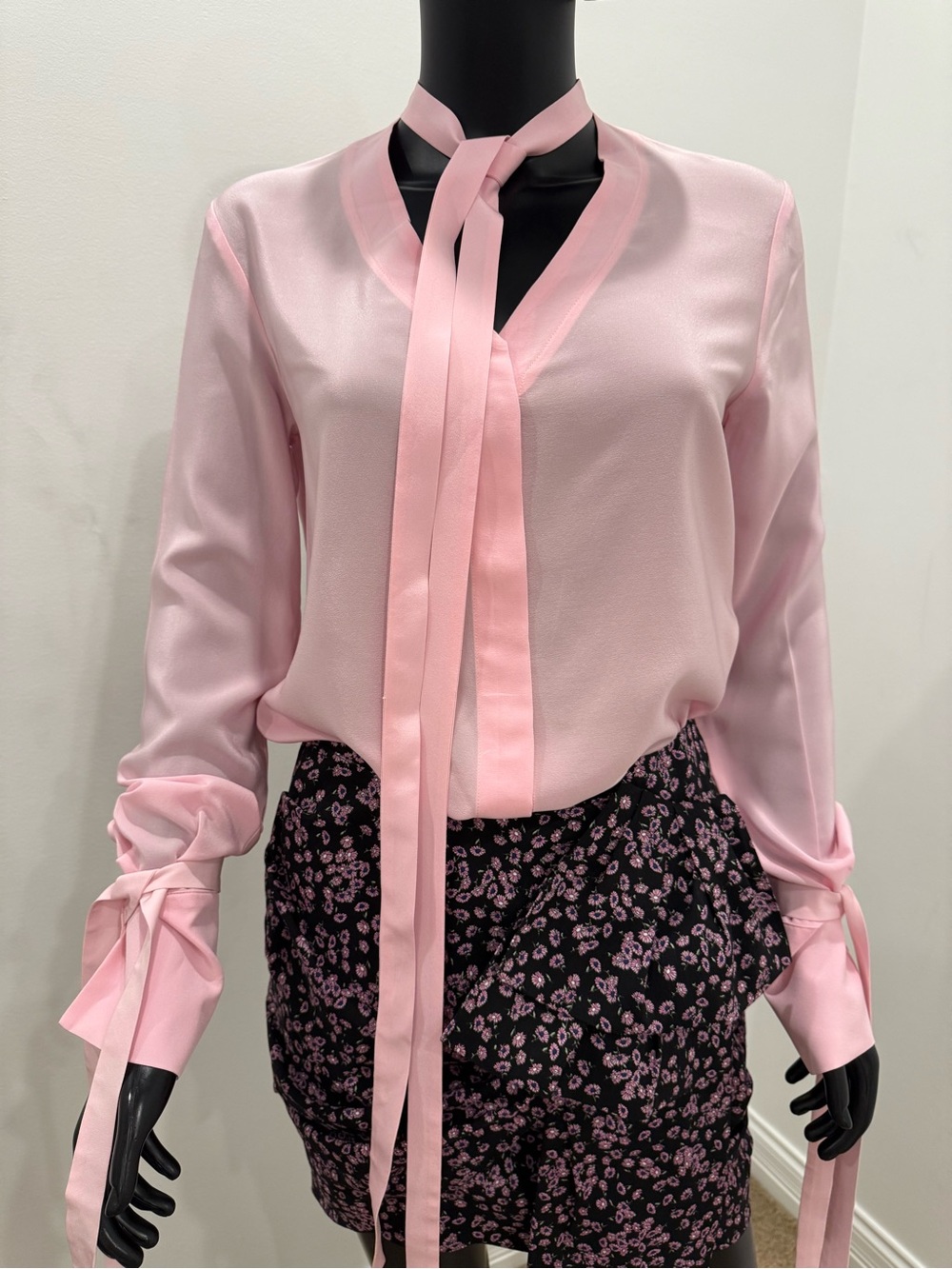 MSGM Pastel Pink 100% Silk Tie Neck Bow Blouse Size 40 Never Worn